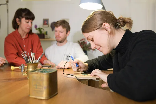 Réalisez votre pendentif en cire perdue avec Bérenger et Zoé - Image n°1 - Wecandoo