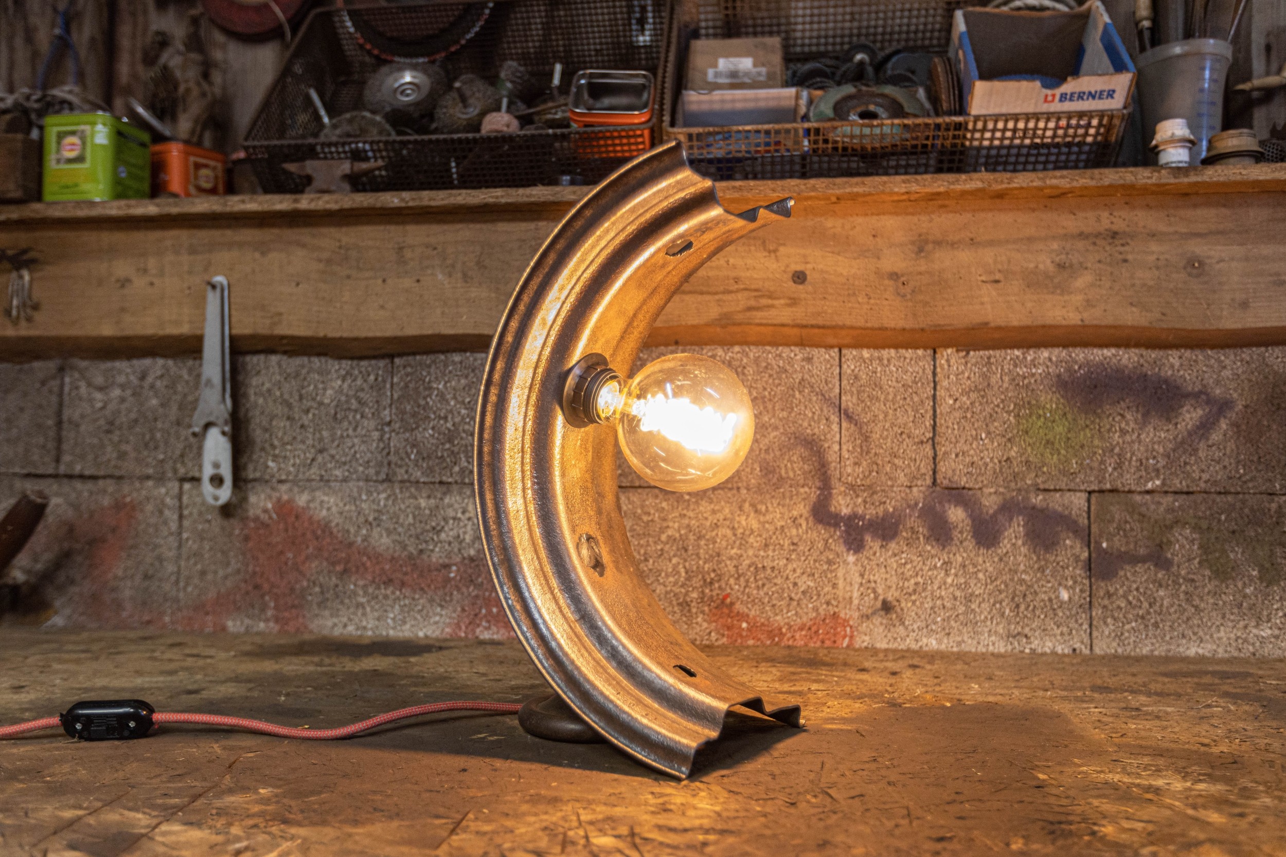 Réalisez votre lampe en métal