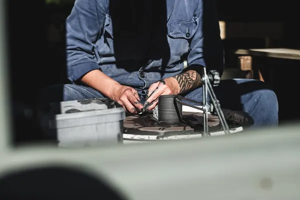 Initiez-vous au tour du potier avec Claire - Afbeelding nr. 2 - Wecandoo