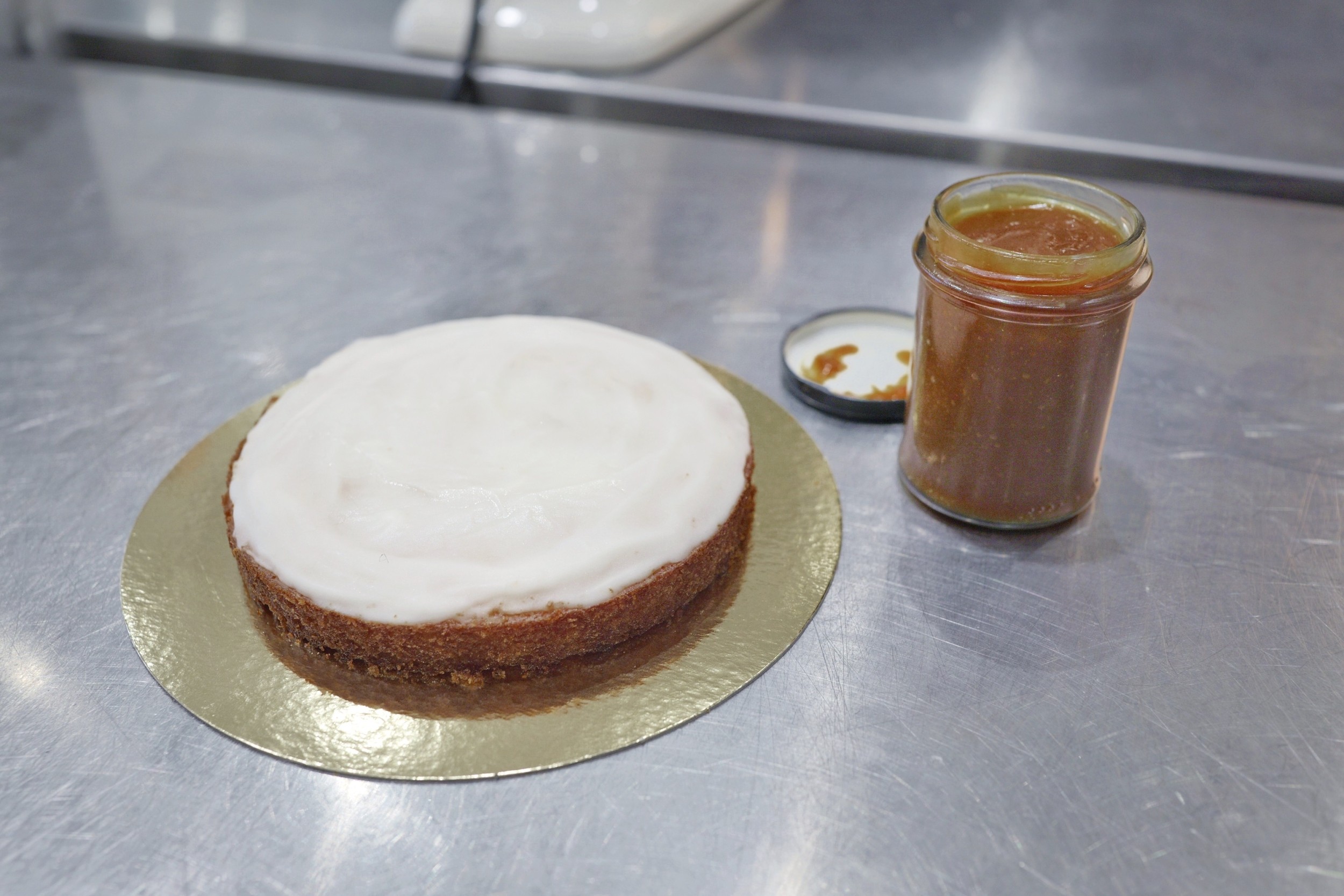 Wecandoo - Réalisez votre gateau nantais végétal et votre caramel avec Lola - Image n°1