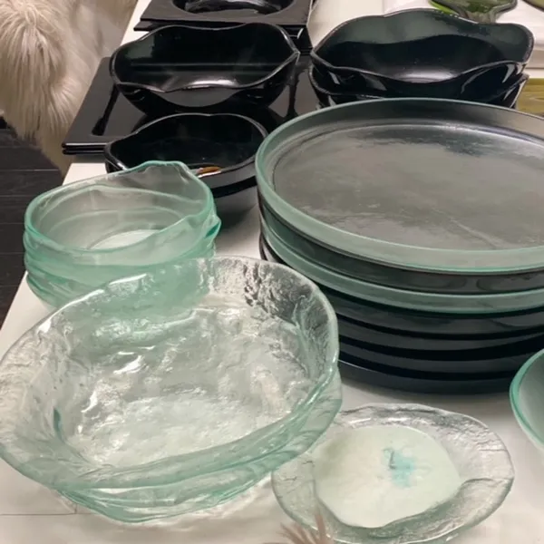 Réalisez vos deux plats en verre thermoformé - Image n°1 - Wecandoo