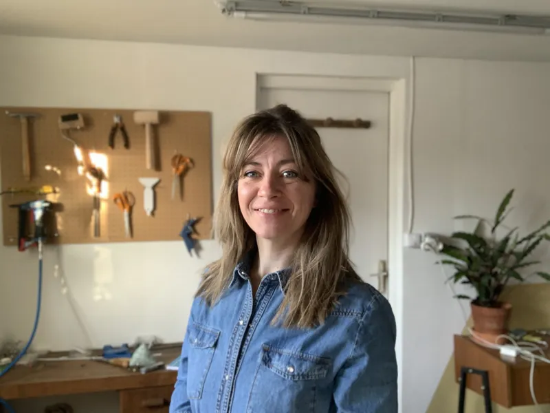 Cécile: Tapissière in Paris