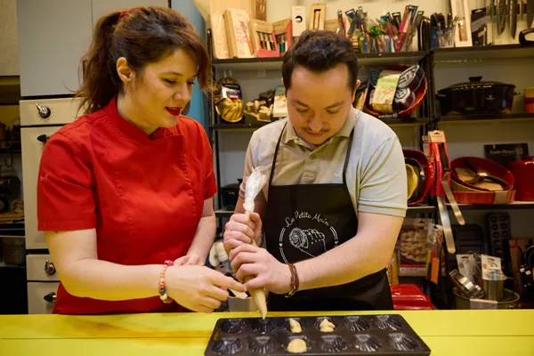 Réalisez votre pâte à tartiner, votre praliné et des madeleines fourrées avec Fanny - Image n°3 - Wecandoo