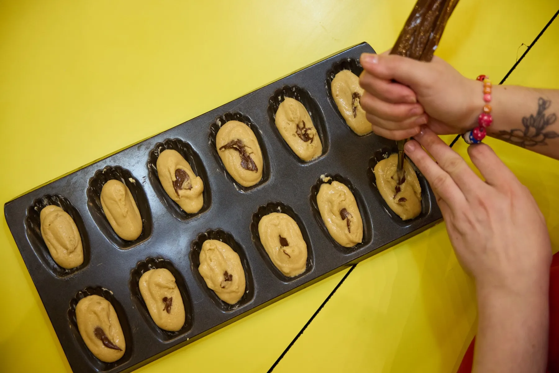 Réalisez votre pâte à tartiner, votre praliné et des madeleines fourrées avec Fanny - Image n°4 - Wecandoo