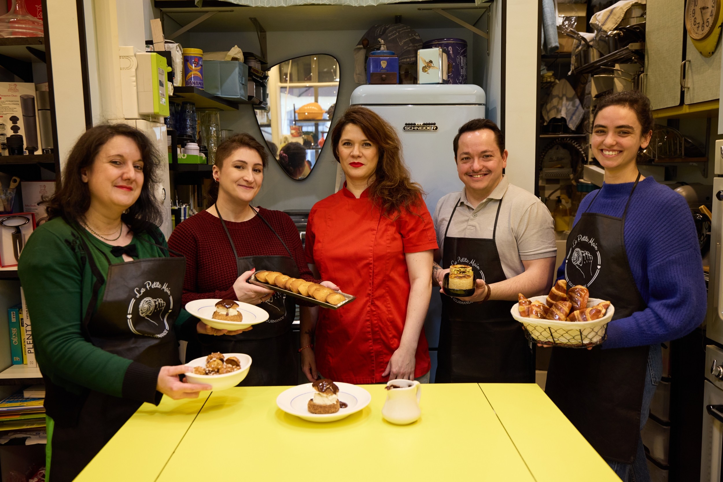 Wecandoo - Réalisez votre pâte à tartiner pralinée et vos madeleines fourrées avec Fanny - Image n°6