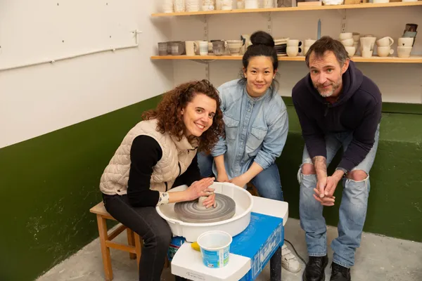 Initiez-vous au tour du potier en tête à tête avec Aurélie - Afbeelding nr. 3 - Wecandoo