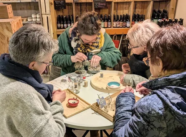 Réalisez votre bijou à partir d'une graine avec Laura - Image n°2 - Wecandoo