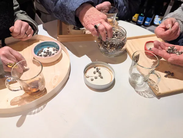 Réalisez votre bijou à partir d'une graine avec Laura - Image n°3 - Wecandoo