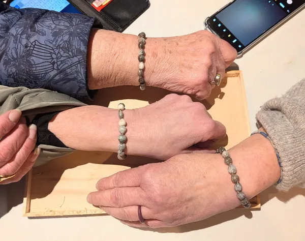 Réalisez votre bijou à partir d'une graine avec Laura - Image n°5 - Wecandoo