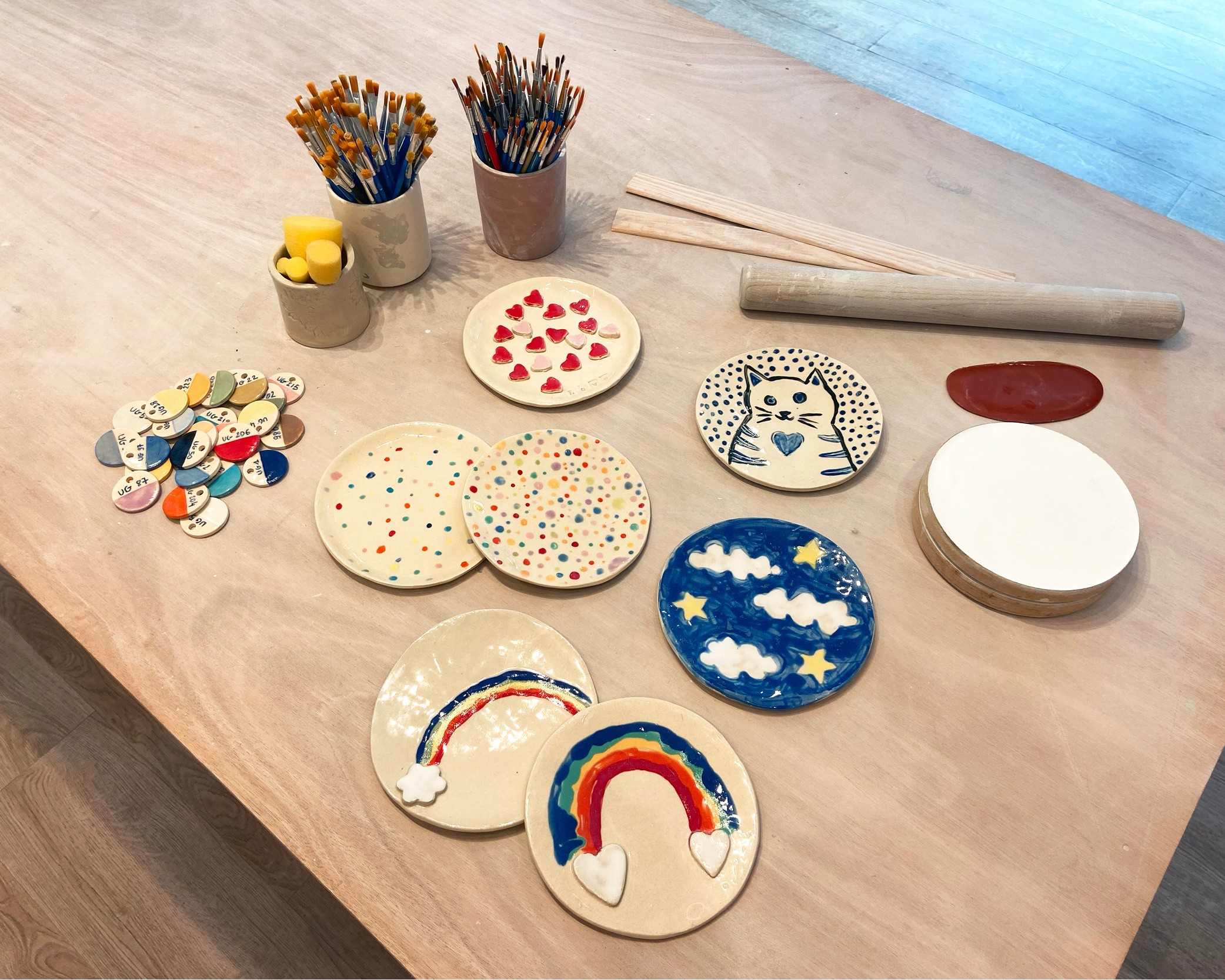 Wecandoo - Modelez vos petites  assiettes en forme d'animaux avec votre enfant accompagnés par Eva - Image n°5