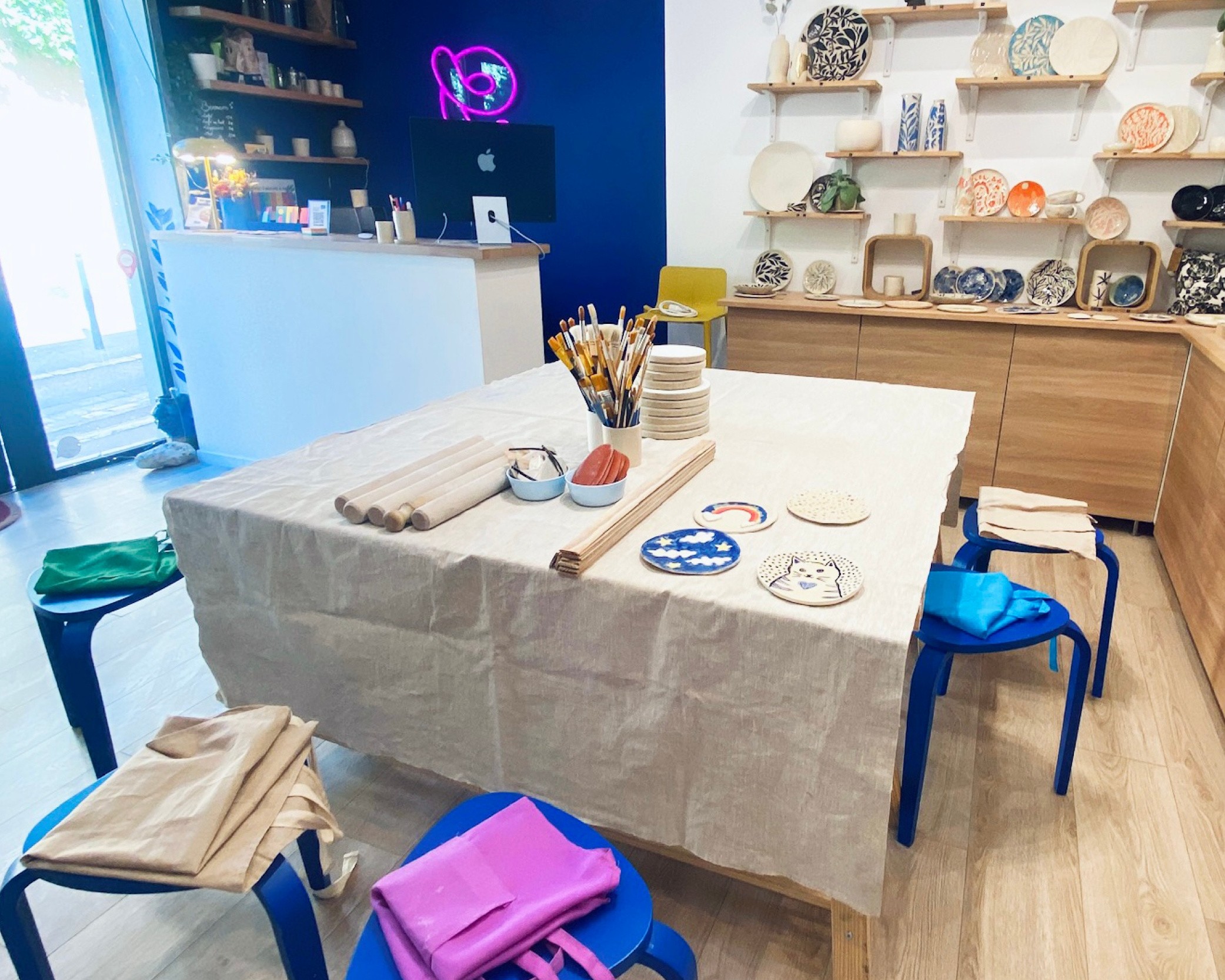 Wecandoo - Modelez vos petites  assiettes en forme d'animaux avec votre enfant accompagnés par Eva - Image n°8