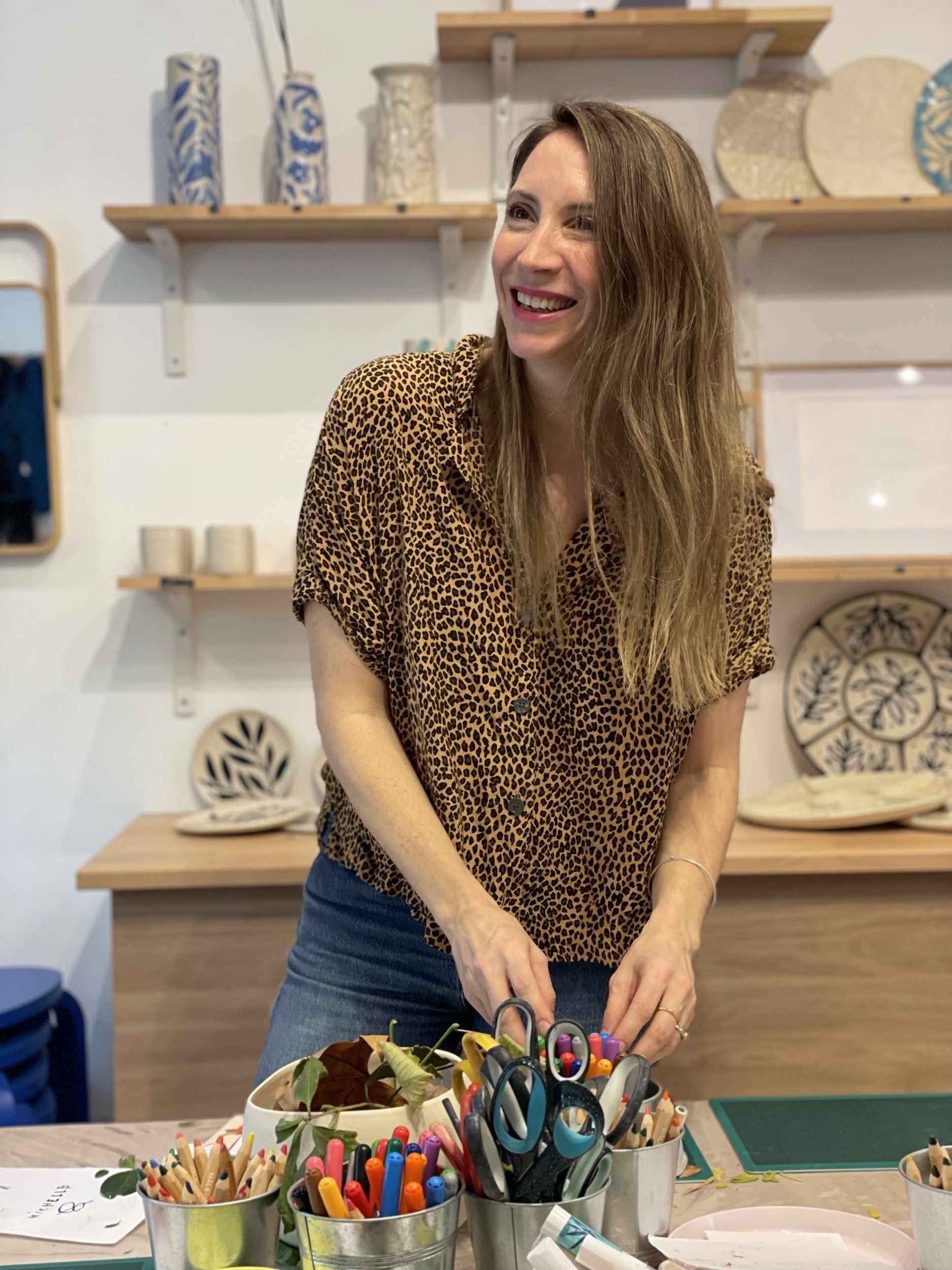 Wecandoo - Modelez vos petites  assiettes en forme d'animaux avec votre enfant accompagnés par Eva - Image n°2