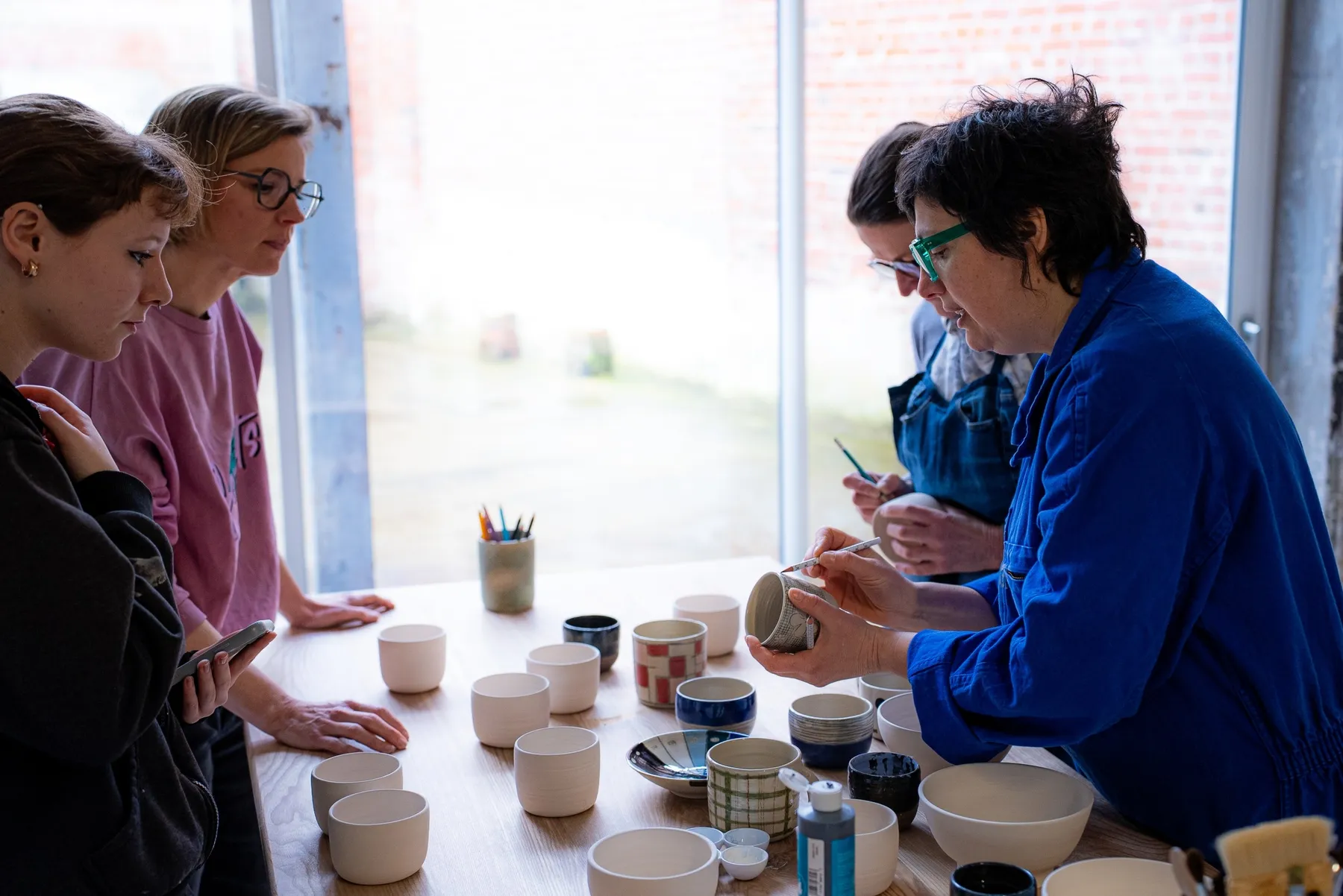 Initiez-vous au décor sur céramique avec Orianne - Image n°3 - Wecandoo