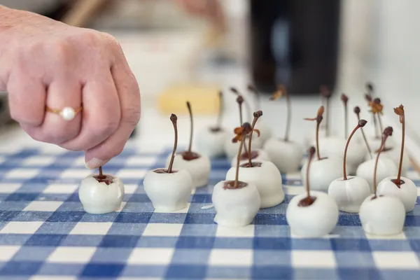 Réalisez vos guinettes au chocolat avec Nathalie - Image n°4 - Wecandoo