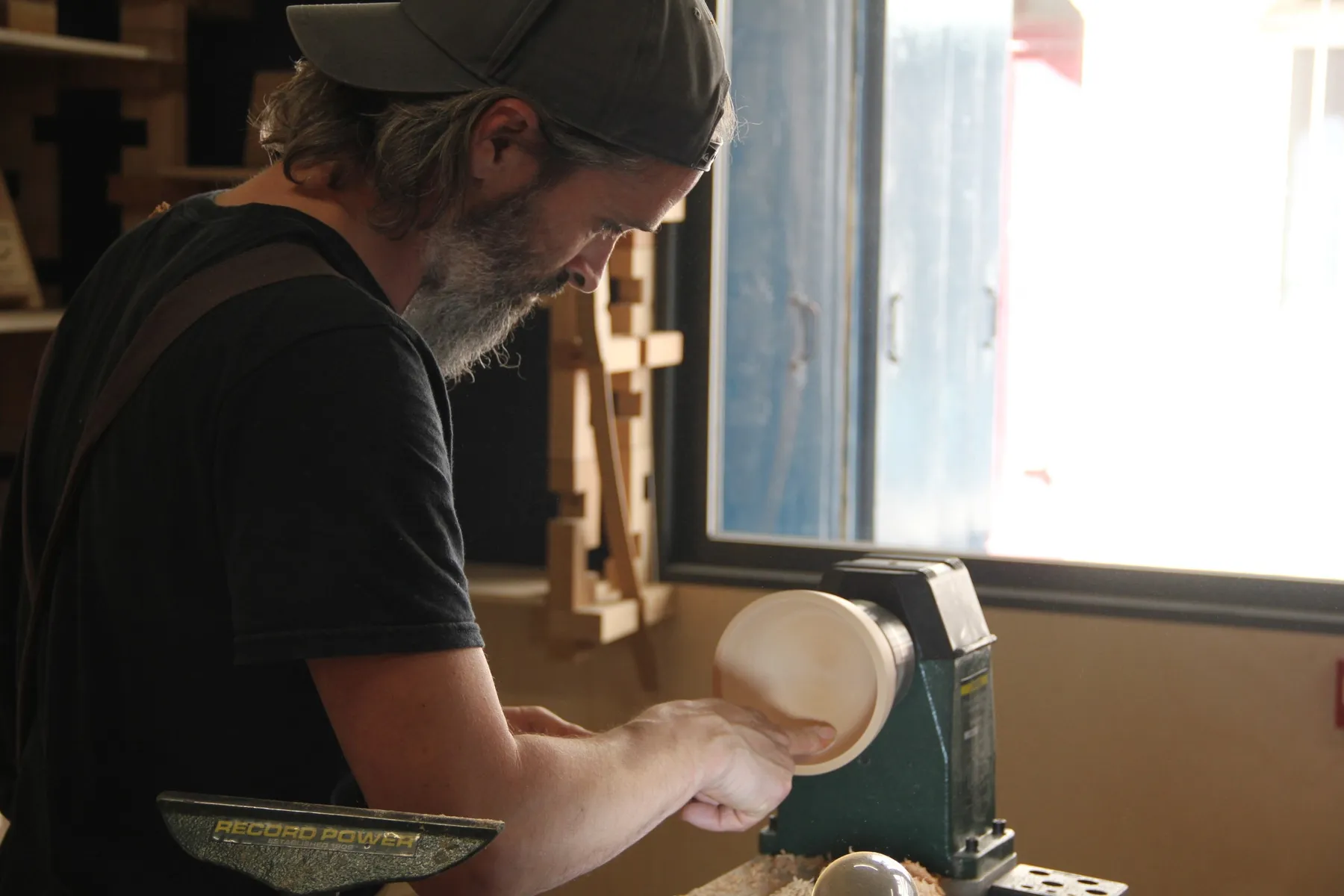 Captivez votre équipe et découvrez le tournage sur bois avec Valentin - Afbeelding nr. 4 - Wecandoo