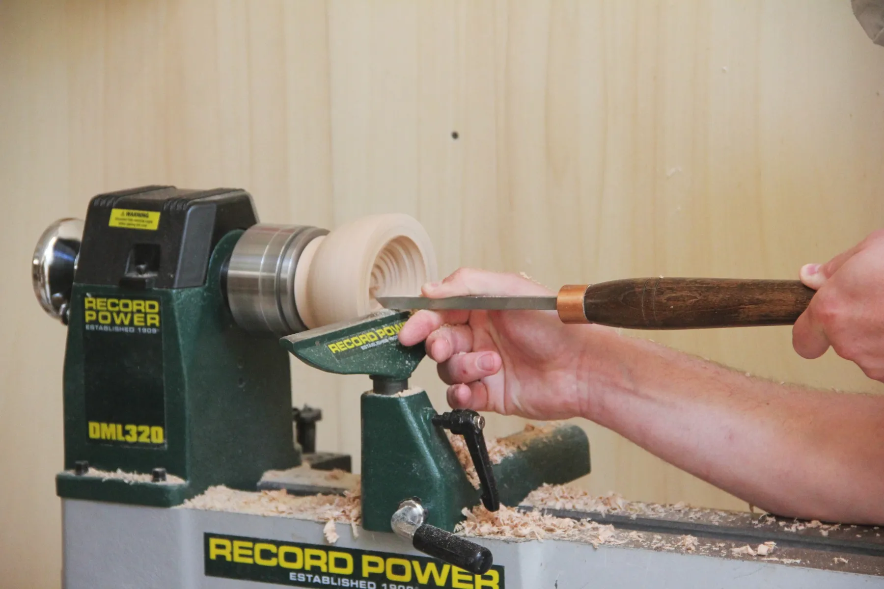 Captivez votre équipe et découvrez le tournage sur bois avec Valentin - Afbeelding nr. 2 - Wecandoo