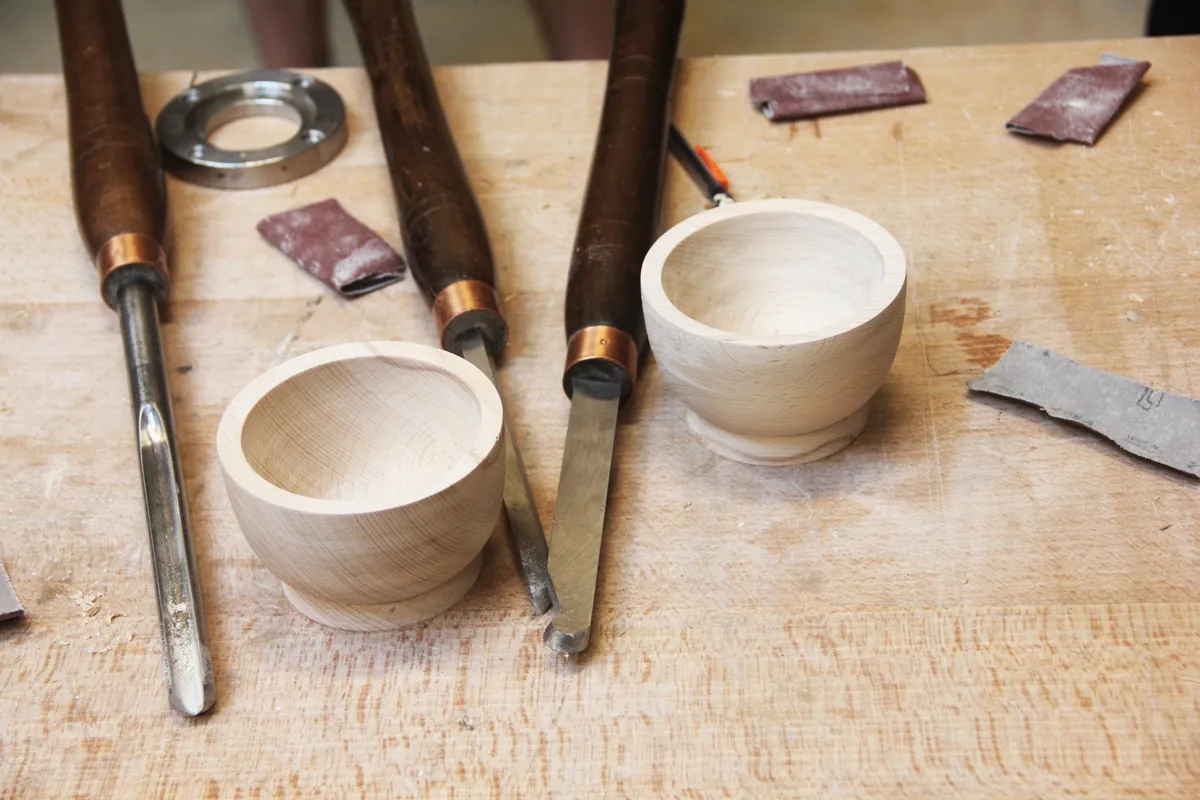 Découvrez le tournage sur bois en groupe