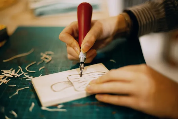 Gravez votre blason familial avec votre enfant accompagnés par Chien-han - Image n°2 - Wecandoo