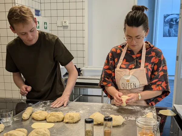 Préparez une challah traditionnelle avec Jonathan - Afbeelding nr. 2 - Wecandoo