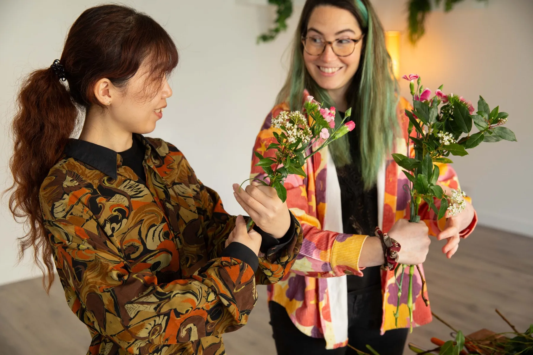 Réalisez votre bouquet de saison avec Lucia - Image n°5 - Wecandoo