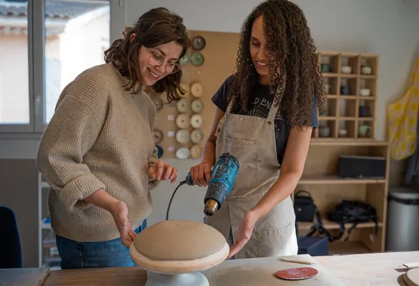 Réalisez votre bol en terre craquelée avec Emmanuelle - Image n°2 - Wecandoo