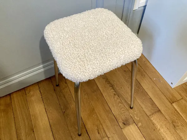 Wecandoo - Tapissez votre tabouret vintage