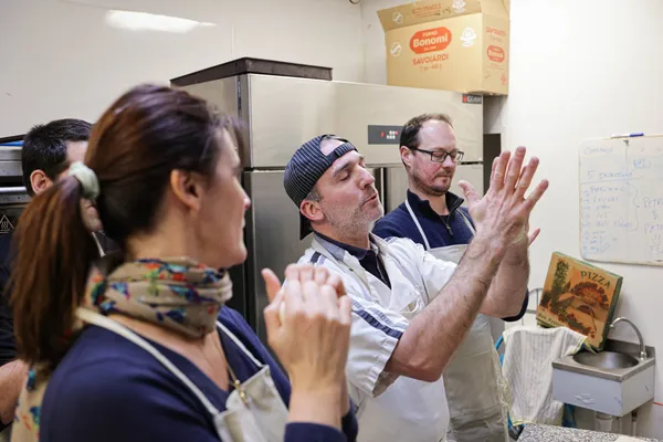 Réalisez votre pizza artisanale avec Jean-Marie - Image n°3 - Wecandoo