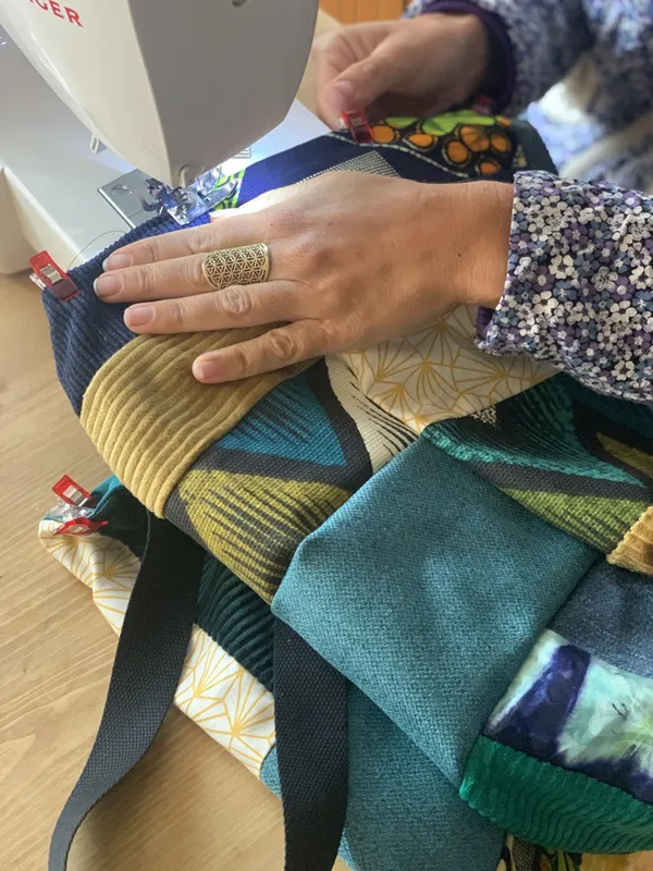Réalisez votre création upcyclée au choix en patchwork - Image n°3 - Wecandoo