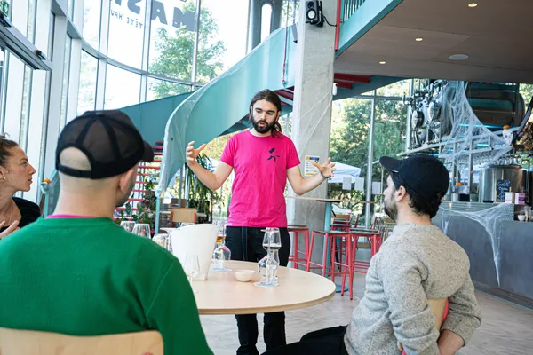 Visitez une brasserie et dégustez des bières avec Julien - Image n°2 - Wecandoo