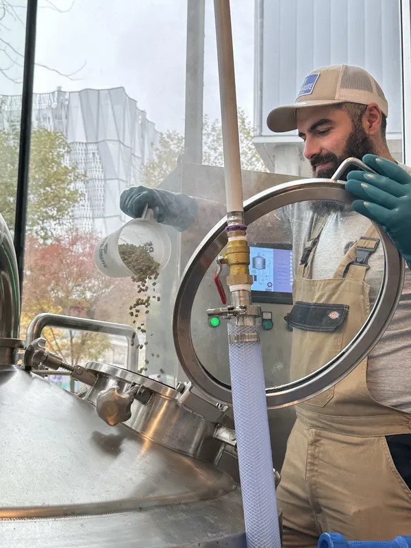 Visitez une brasserie et dégustez des bières avec Julien - Image n°3 - Wecandoo