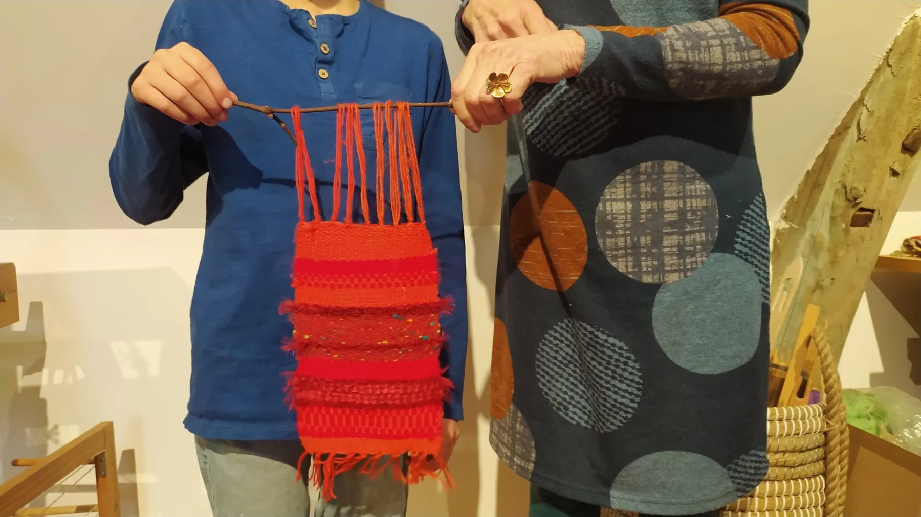 Découvrez le tissage en duo avec votre enfant accompagnés par Claire et Anne - Image n°5 - Wecandoo