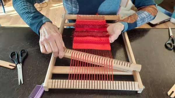 Découvrez le tissage en duo avec votre enfant accompagnés par Claire et Anne - Image n°3 - Wecandoo