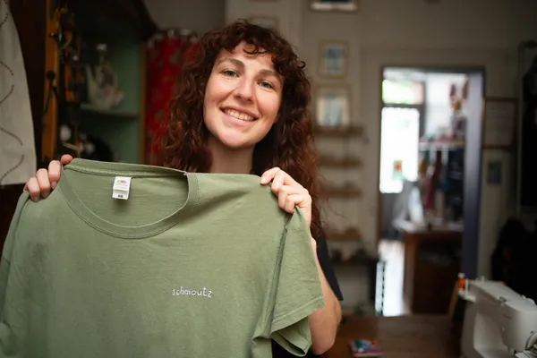 Initiez-vous au lettrage en upcyclant votre vêtement avec Emilie - Afbeelding nr. 5 - Wecandoo