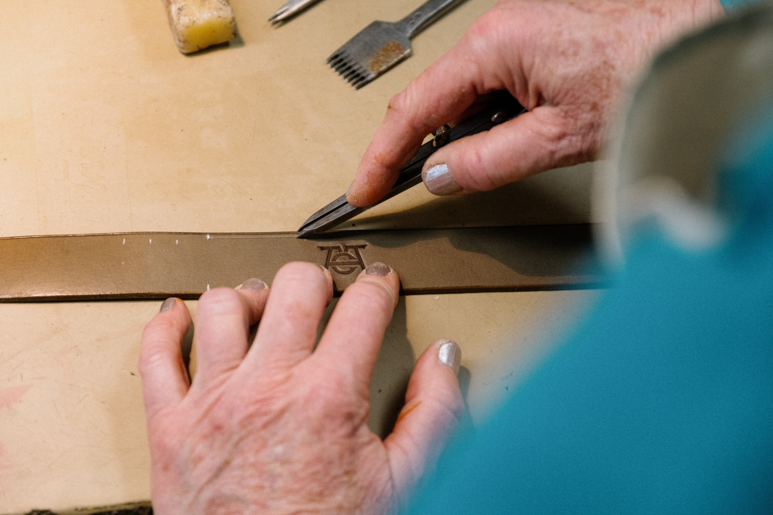 Créez votre ceinture en cuir pleine fleur au point sellier - Image n°2 - Wecandoo