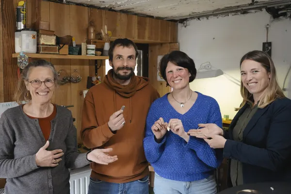 Créez votre bague large texturée en argent ou laiton avec Fanette - Image n°5 - Wecandoo