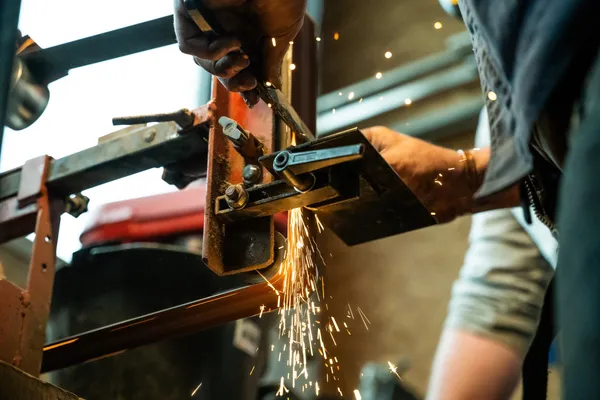 Réalisez vote couteau brut de forge avec Yann - Image n°4 - Wecandoo