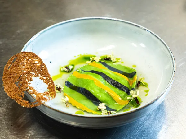 Captivez votre équipe et cuisinez ensemble un plat gastronomique de saison avec Morgan - Image n°3 - Wecandoo