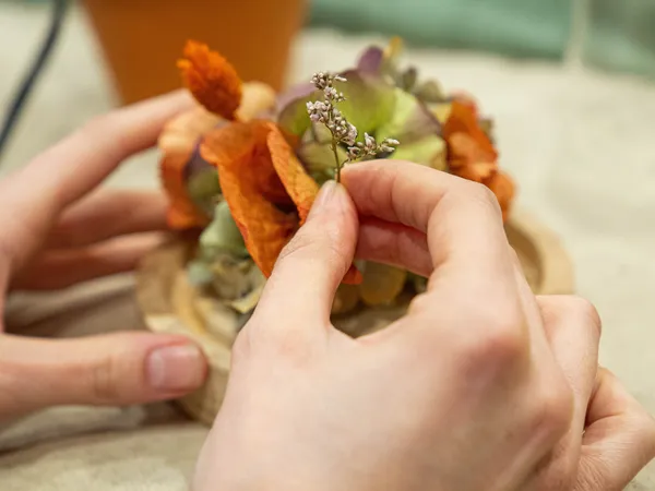 Réalisez votre création en fleurs séchées avec Noémie - Image n°3 - Wecandoo