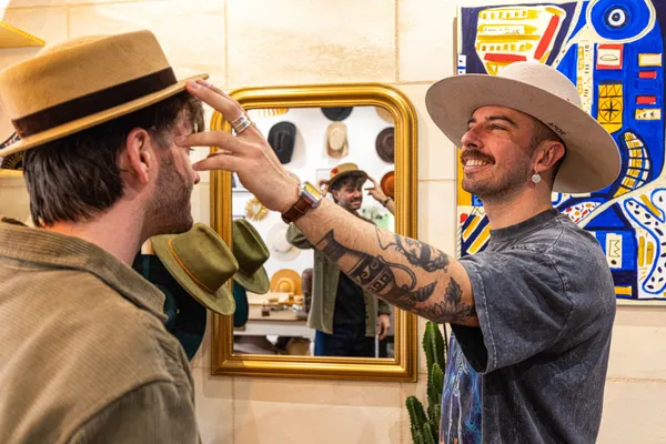 Fabriquez votre chapeau en feutre de laine mérinos sur une journée avec Louis - Image n°3 - Wecandoo