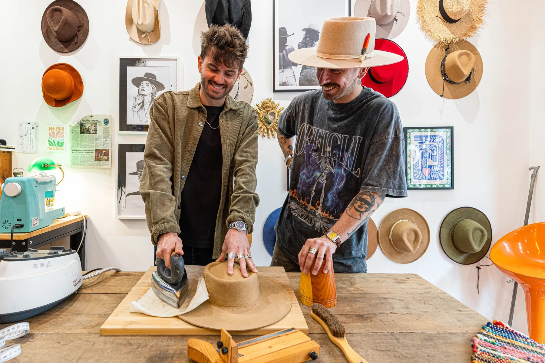 Fabriquez votre chapeau en feutre de laine mérinos sur une journée avec Louis - Image n°1 - Wecandoo