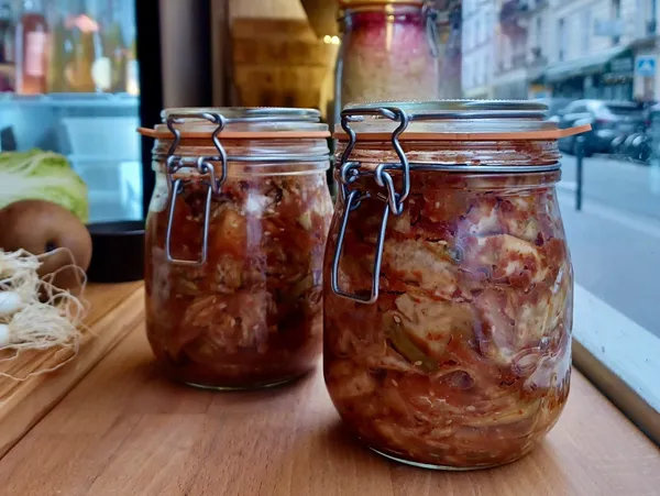 Préparez votre kimchi et dégustez des légumes fermentés avec Raphaël - Image n°4 - Wecandoo