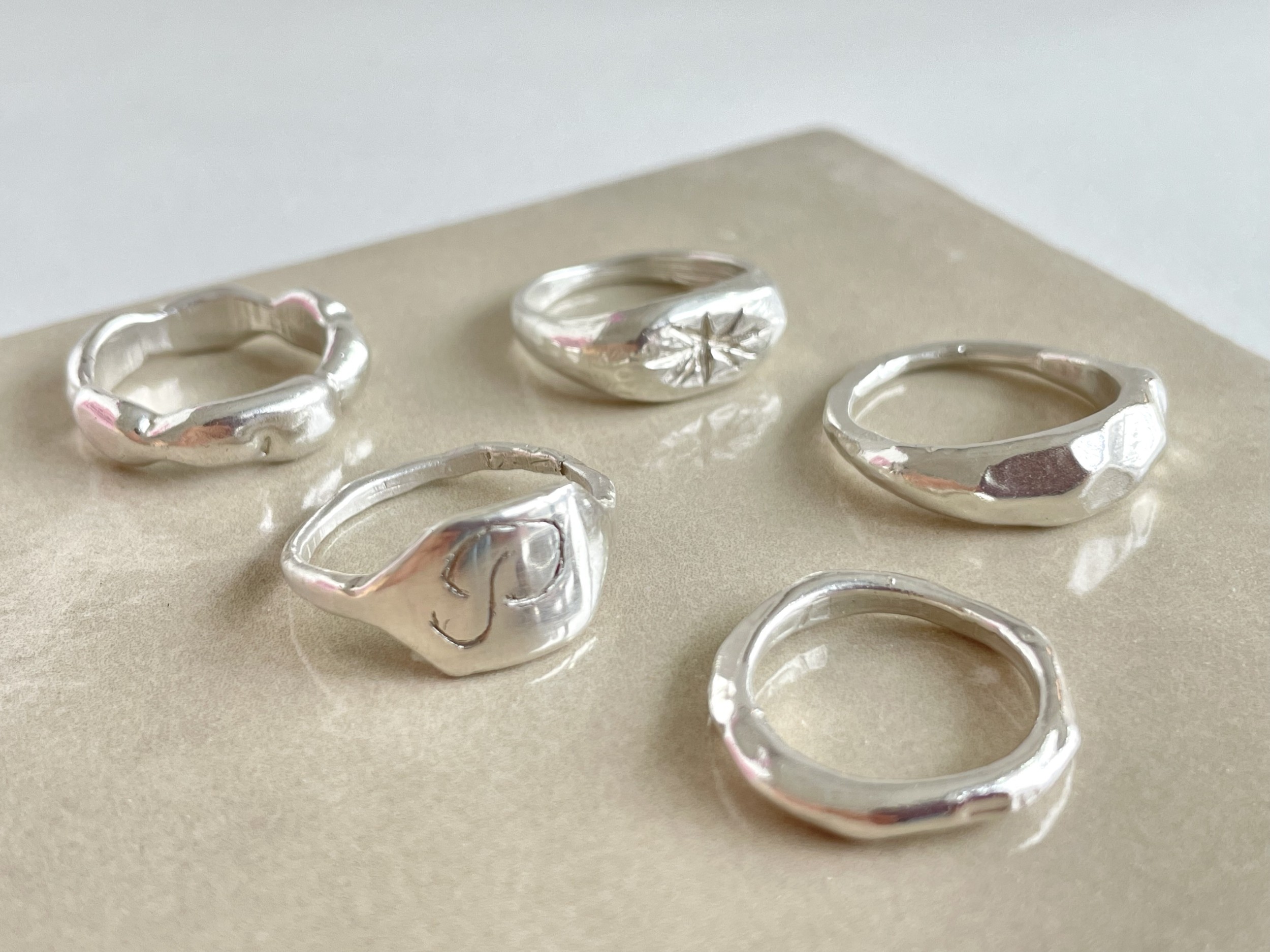 Réalisez votre bague unique en argent