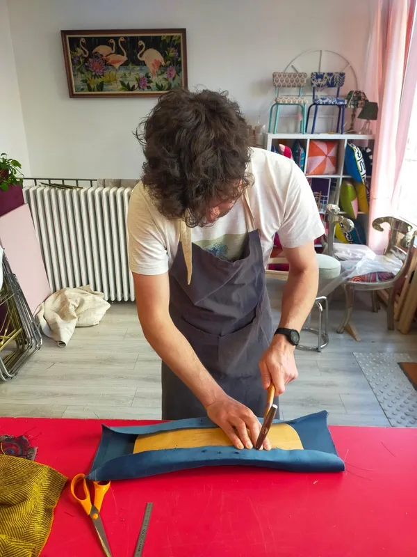 Tapissez votre chaise pliante vintage - Image n°3 - Wecandoo