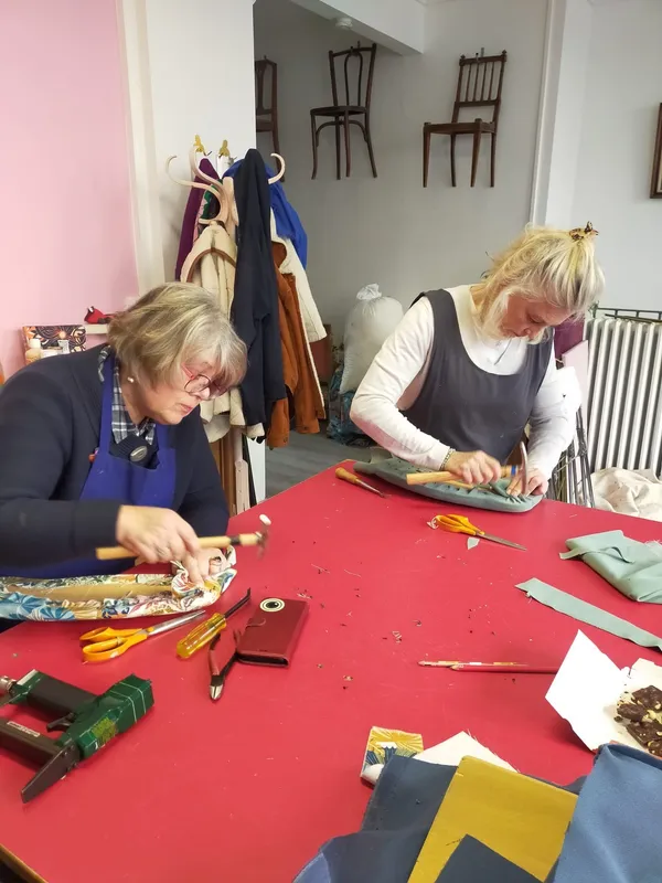 Tapissez votre chaise pliante vintage - Image n°4 - Wecandoo