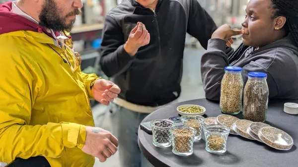 Get your team together and visit a distillery with Aylin and his team - Image n°2 - Wecandoo