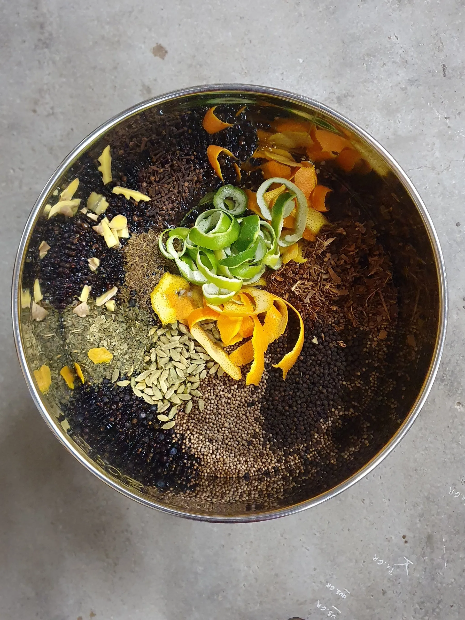 Visitez une distillerie et créez votre pastis bio avec Vincent - Image n°3 - Wecandoo