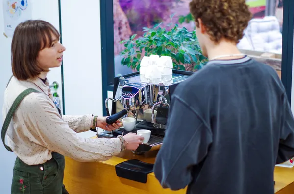 Maîtrisez l’art du café de spécialité avec Patrick - Image n°2 - Wecandoo