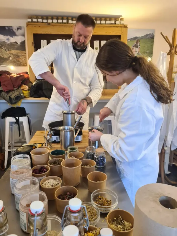 Réalisez vos savons saponifiés à froid avec les plantes du jardin - Image n°5 - Wecandoo