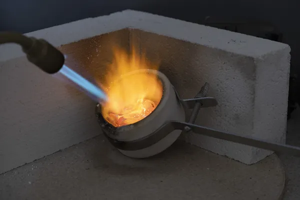 Réalisez votre bague en argent en fonte au sable avec Bérenger et Zoé - Image n°4 - Wecandoo