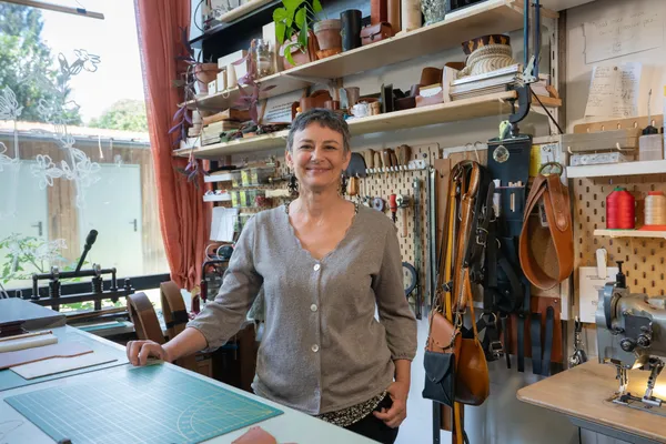 Réalisez votre accessoire de petite maroquinerie avec Claire - Afbeelding nr. 5 - Wecandoo